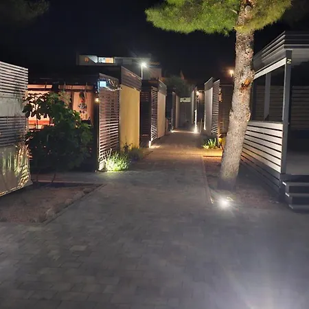 Mobile Sea Shell Sime, 別荘 ドラゲ